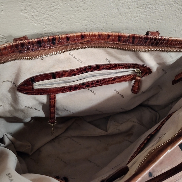 Medium Asher Pecan Melbourne Crocodile Embossed Leather Tote - Picture 2 of 10